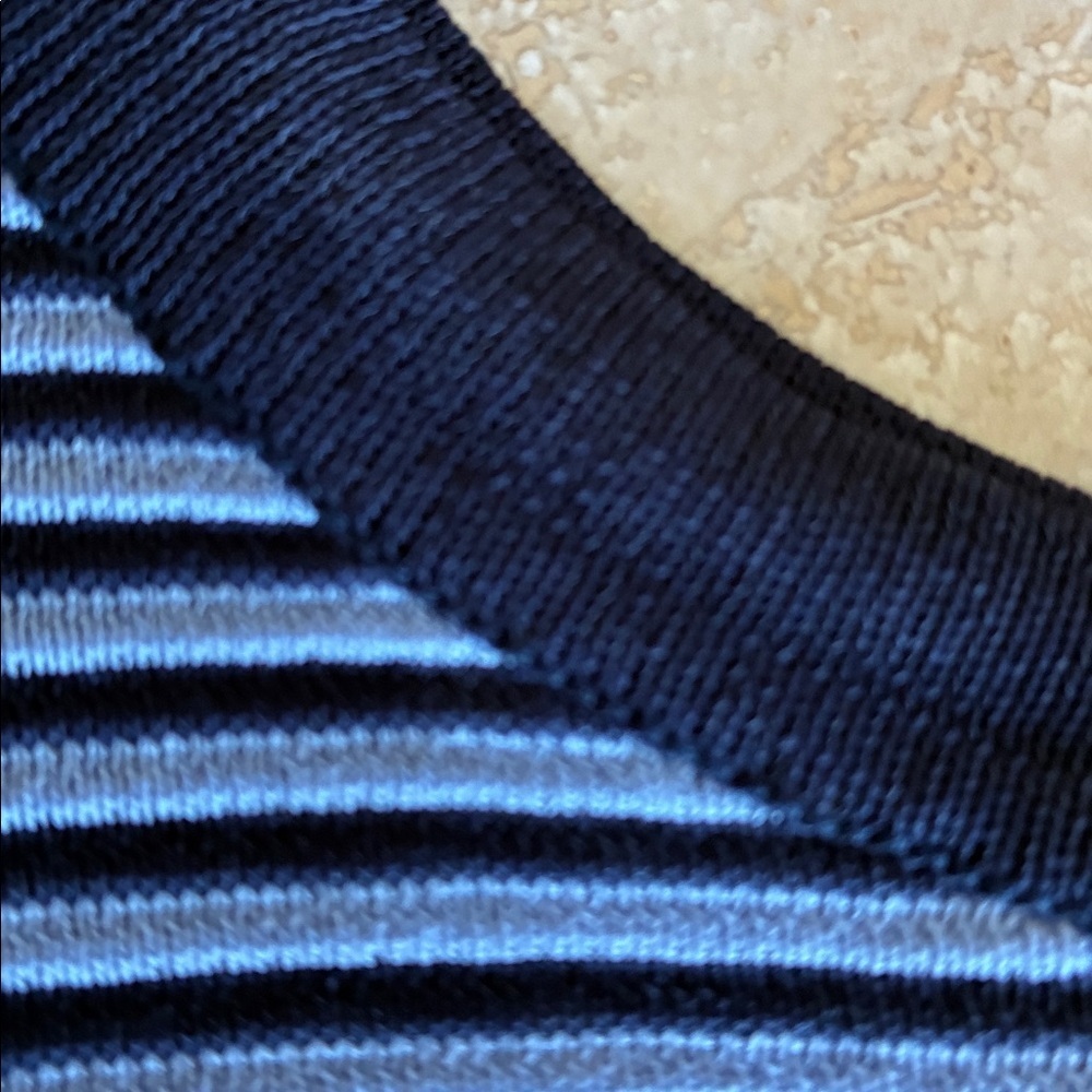 Misook striped knit tank, Women's XL Blue & White, split sides. EUC - Picture 9 of 15